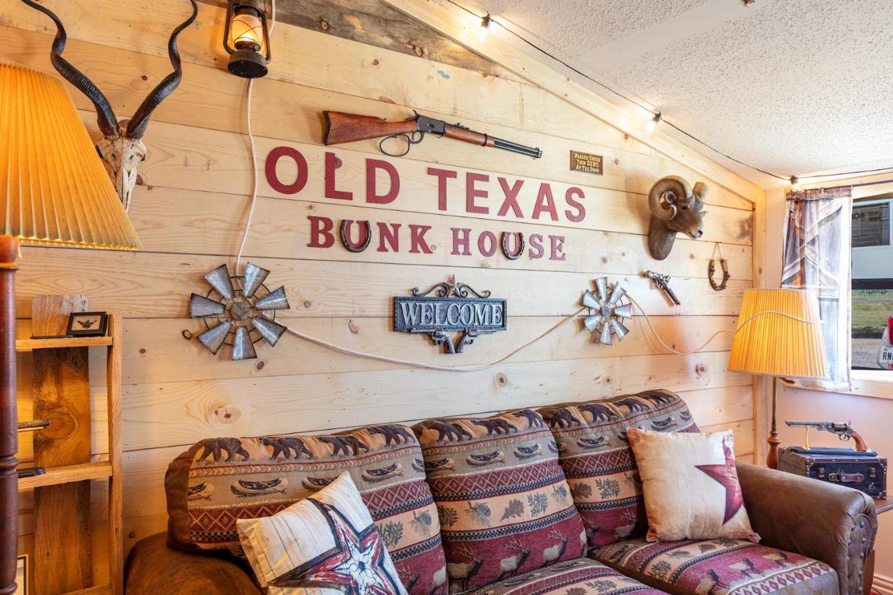 Old Texas Bunkhouse Hostel Wills Point Buitenkant foto