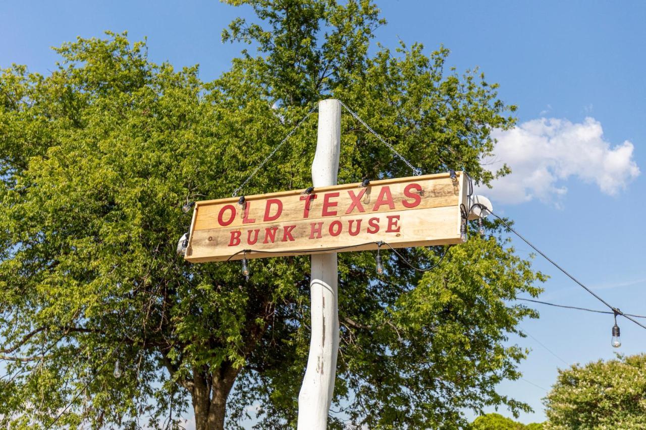 Old Texas Bunkhouse Hostel Wills Point Buitenkant foto